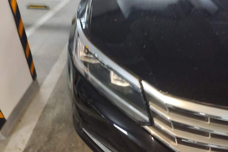 Used Volkswagen Passat 2016 380TSI DSG Prestige Edition Right Front Headlight