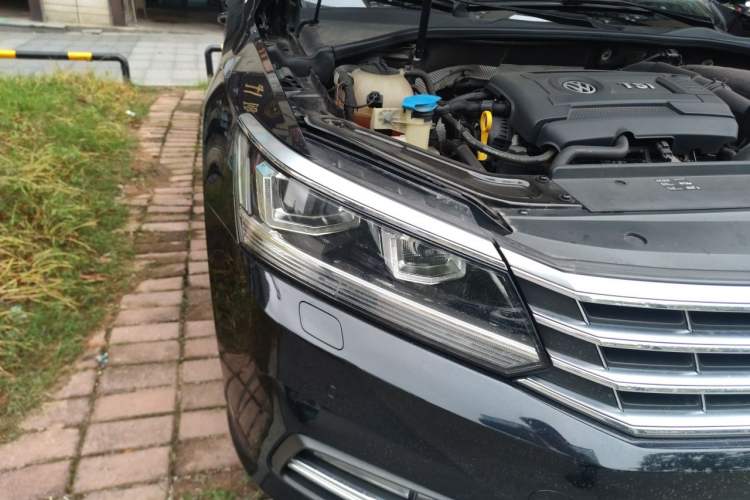 Used Volkswagen Passat 2016 330TSI DSG Prestige Edition Right Front Headlight