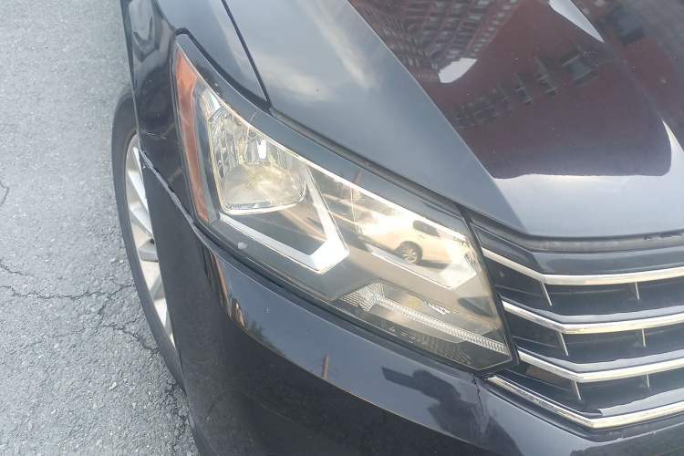 Used Volkswagen Passat  Right Front Headlight