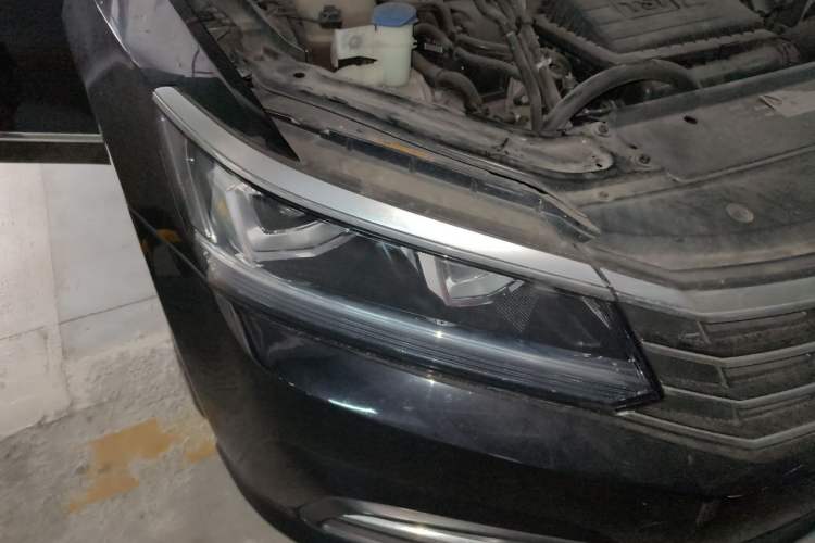 Used Volkswagen Passat 2016 280TSI DSG Prestige Edition Right Front Headlight