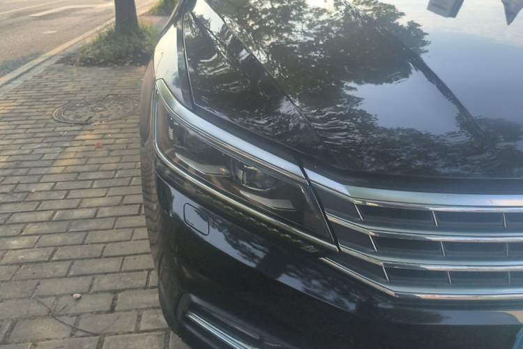 Used Volkswagen Passat 2016 380TSI DSG Ultimate Edition Right Front Headlight