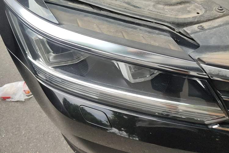 Used Volkswagen Passat 2016 380TSI DSG Prestige Edition Right Front Headlight