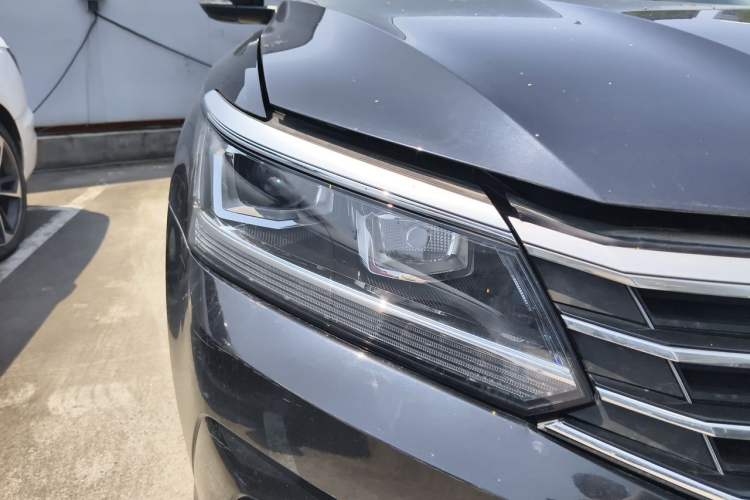 Used Volkswagen Passat 2016 280TSI DSG Prestige Edition Right Front Headlight