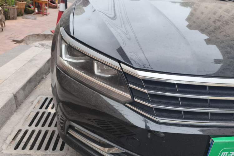 Used Volkswagen Passat 2016 280TSI DSG Prestige Edition Right Front Headlight