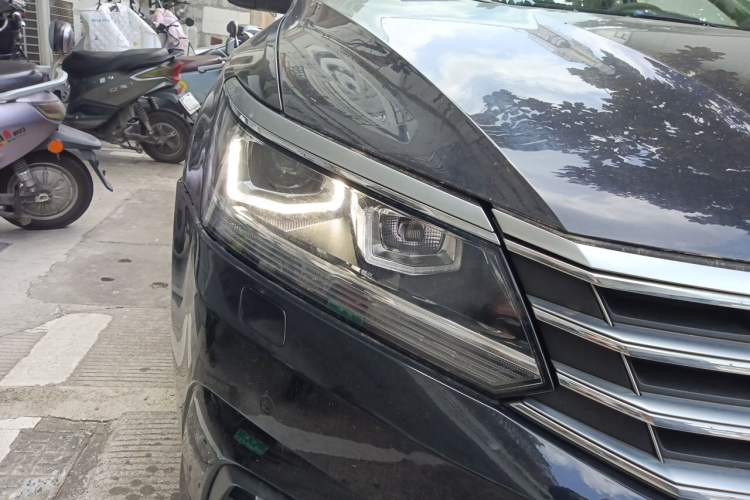 Used Volkswagen Passat 2016 330TSI DSG Prestige Edition Right Front Headlight