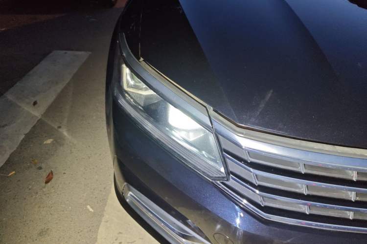 Used Volkswagen Passat 2016 330TSI DSG Luxury Edition Right Front Headlight