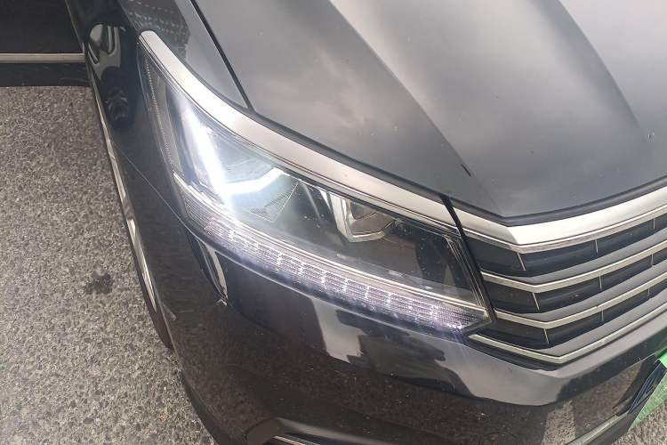 Used Volkswagen Passat 2016 330TSI DSG Luxury Edition Right Front Headlight