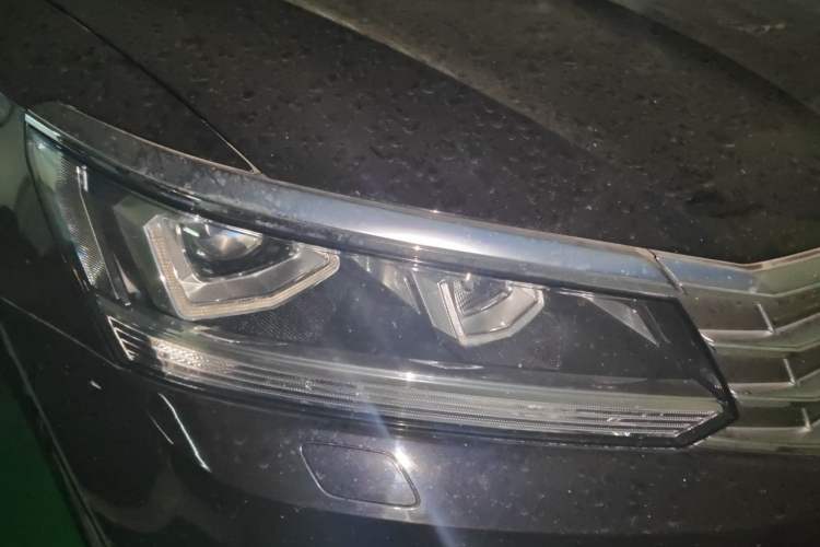 Used Volkswagen Passat 2016 330TSI DSG Prestige Edition Right Front Headlight