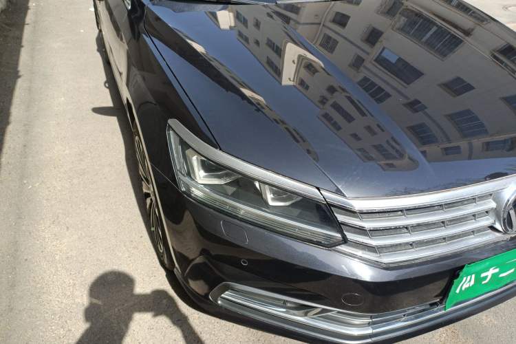 Used Volkswagen Passat 2016 330TSI DSG Prestige Edition Right Front Headlight