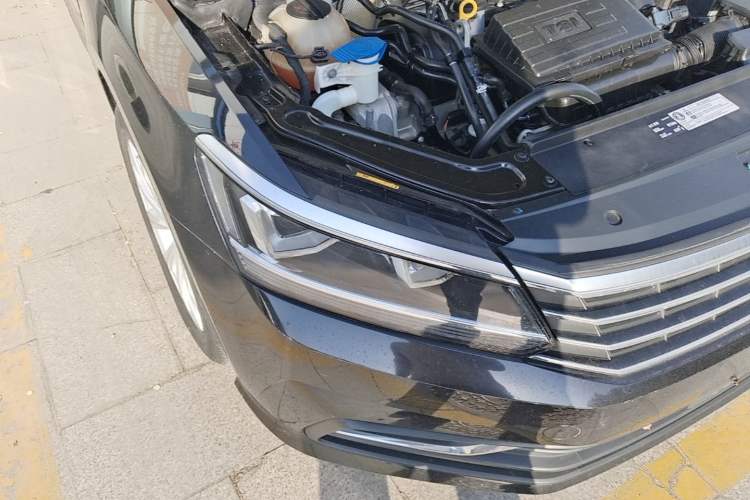Used Volkswagen Passat 2016 280TSI DSG Prestige Edition Right Front Headlight