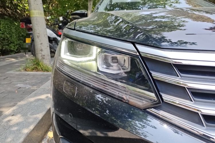 Used Volkswagen Passat 2016 380TSI DSG Prestige Edition Right Front Headlight