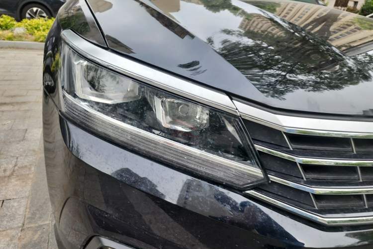 Used Volkswagen Passat 2016 330TSI DSG Luxury Edition Right Front Headlight