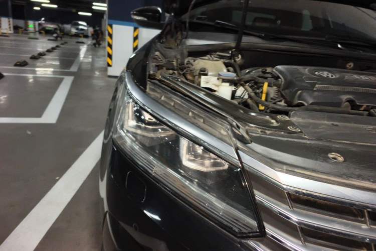 Used Volkswagen Passat 2016 380TSI DSG Prestige Edition Right Front Headlight