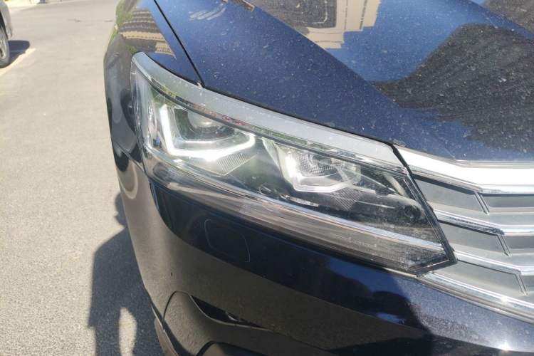 Used Volkswagen Passat 2016 330TSI DSG Prestige Edition Right Front Headlight