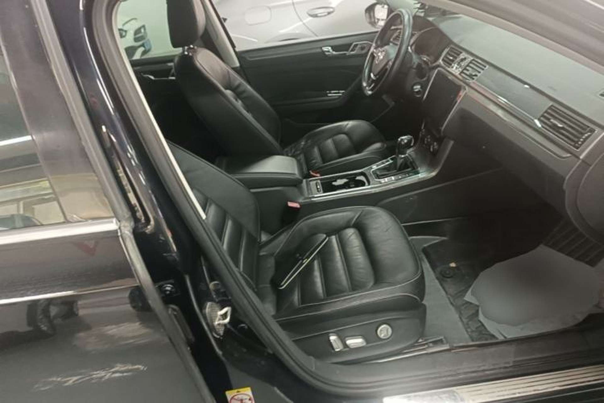 Used Volkswagen Passat 2016 280TSI DSG Prestige Edition Right Front Seat