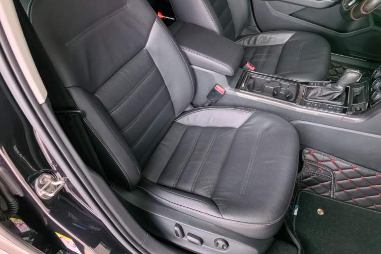 Used Volkswagen Passat 2016 330TSI DSG Prestige Edition Right Front Seat