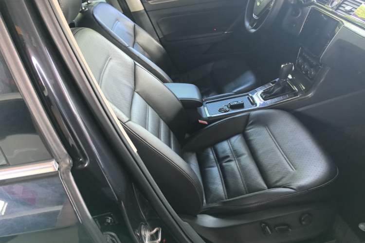 Used Volkswagen Passat 2016 330TSI DSG Prestige Edition Right Front Seat