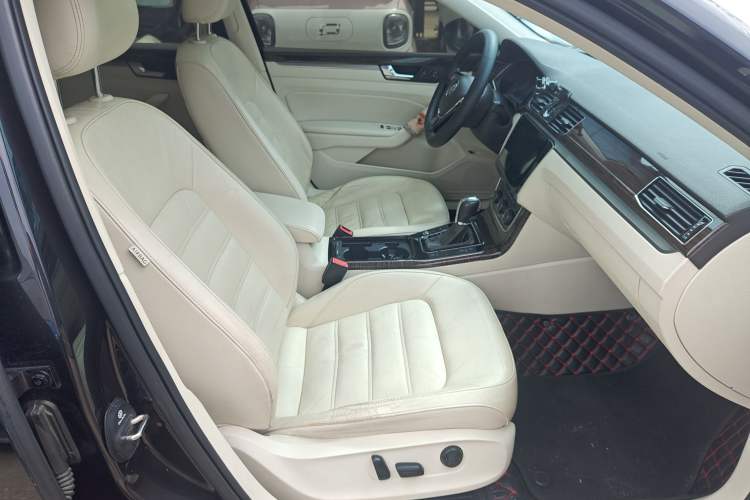 Used Volkswagen Passat 2016 280TSI DSG Prestige Edition Right Front Seat