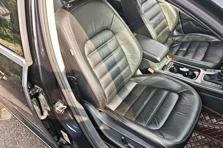 Used Volkswagen Passat 2016 280TSI DSG Prestige Edition Right Front Seat