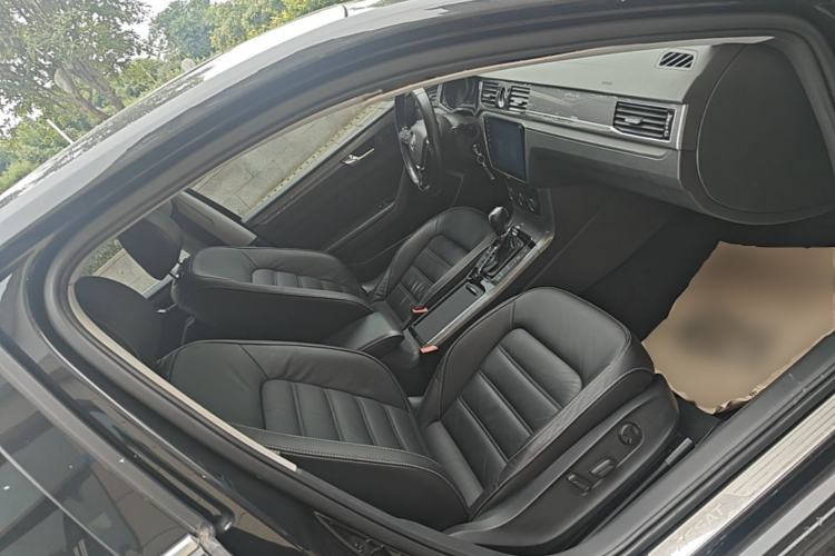 Used Volkswagen Passat 2016 330TSI DSG Luxury Edition Right Front Seat