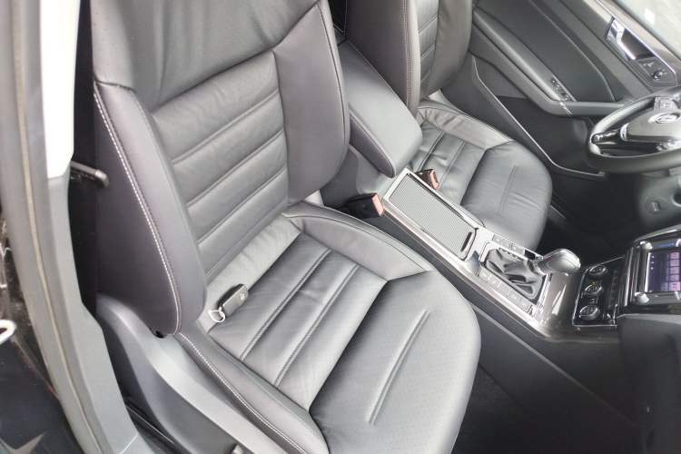 Used Volkswagen Passat 2016 330TSI DSG Prestige Edition Right Front Seat