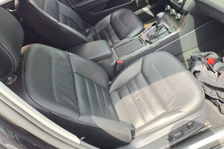 Used Volkswagen Passat 2016 380TSI DSG Prestige Edition Right Front Seat