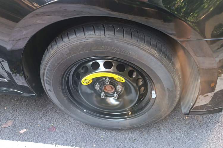 Used Volkswagen Passat 2016 330TSI DSG Luxury Edition Right Front Wheel Hub