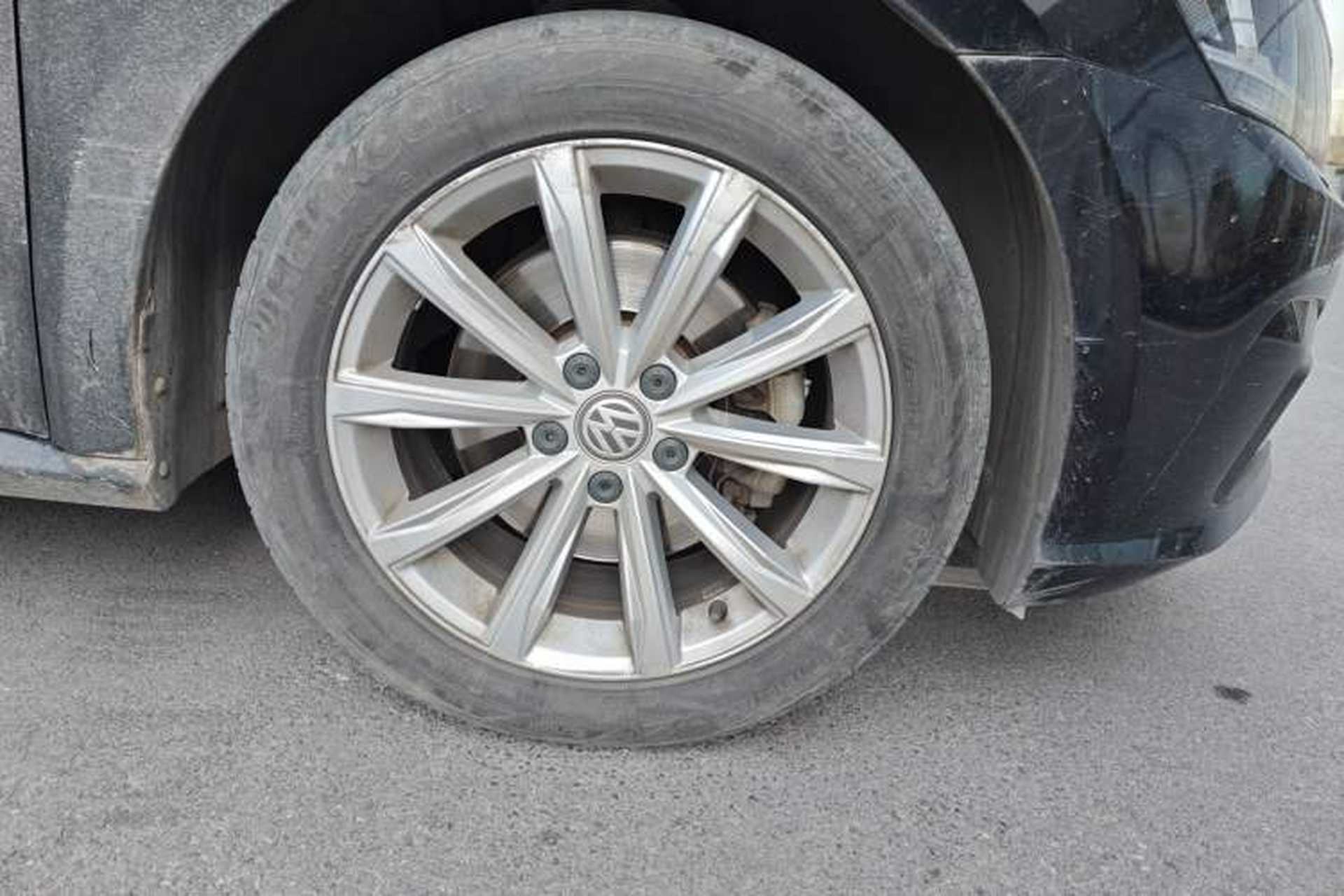 Used Volkswagen Passat 2016 330TSI DSG Prestige Edition Right Front Wheel Hub