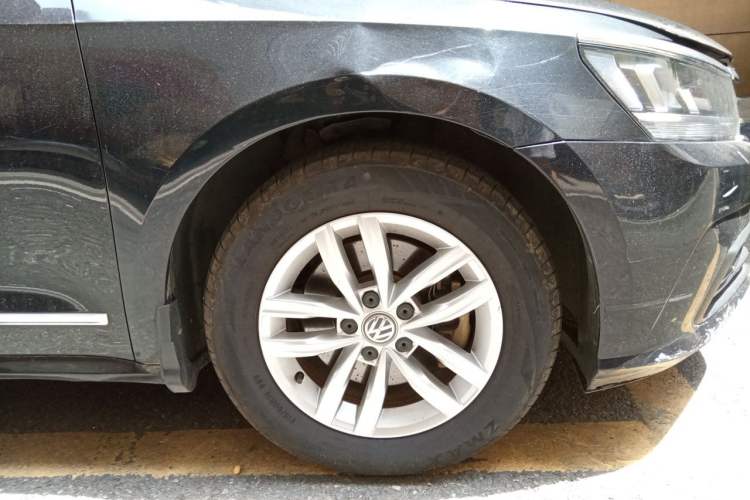 Used Volkswagen Passat 2016 330TSI DSG Luxury Edition Right Front Wheel Hub