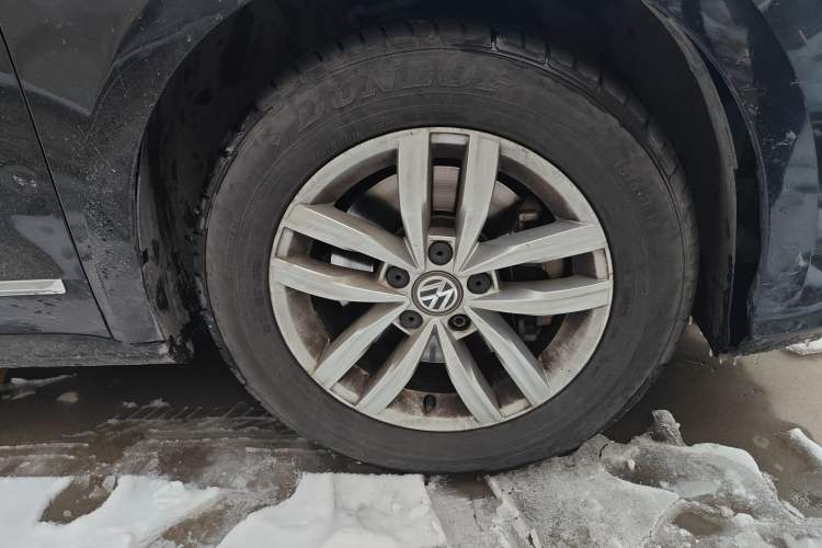 Used Volkswagen Passat 2016 280TSI DSG Prestige Edition Right Front Wheel Hub