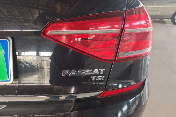 Used Volkswagen Passat 2016 380TSI DSG Prestige Edition Right Rear Taillight
