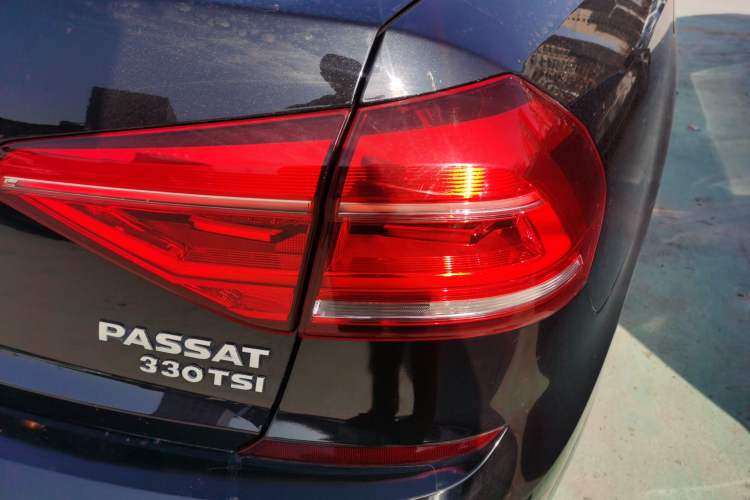 Used Volkswagen Passat 2016 1.8T Government Procurement Version (CEA Engine + 6AT) Right Rear Taillight