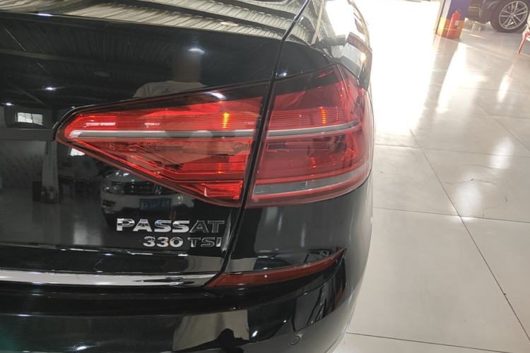 Used Volkswagen Passat 2016 330TSI DSG Prestige Edition Right Rear Taillight