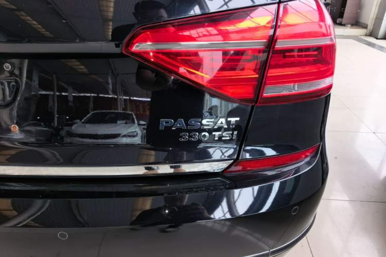 Used Volkswagen Passat 2016 330TSI DSG Prestige Edition Right Rear Taillight