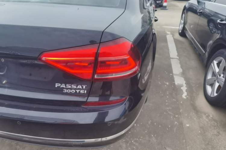 Used Volkswagen Passat 2016 1.8T Government Procurement Version (CEA Engine + 6AT) Right Rear Taillight