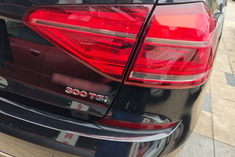 Used Volkswagen Passat 2016 1.8T Government Procurement Version (CEA Engine + 6AT) Right Rear Taillight
