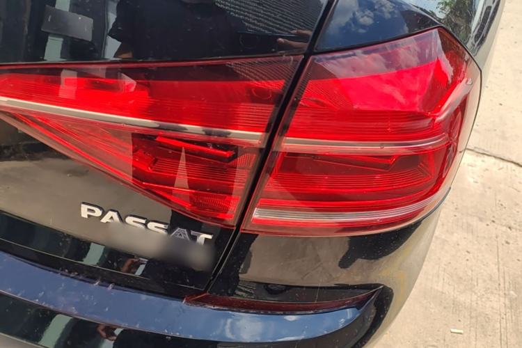 Used Volkswagen Passat 2016 330TSI DSG Luxury Edition Right Rear Taillight