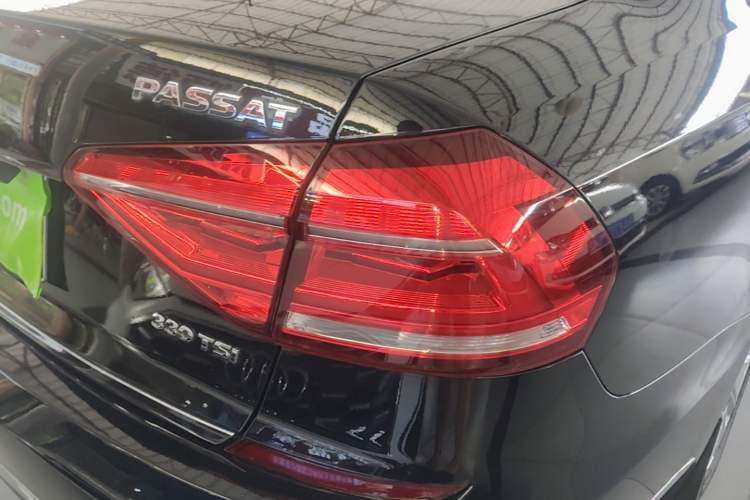Used Volkswagen Passat 2016 330TSI DSG Prestige Edition Right Rear Taillight