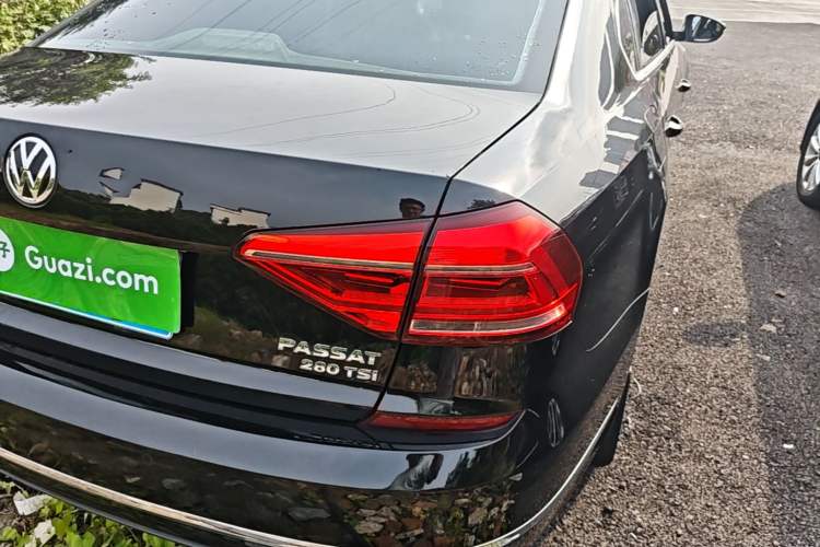 Used Volkswagen Passat 2016 280TSI DSG Prestige Edition Right Rear Taillight