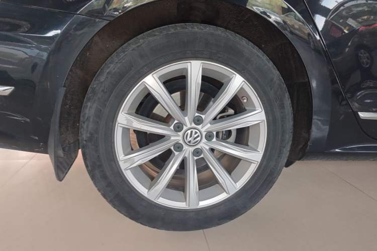 Used Volkswagen Passat 2016 380TSI DSG Prestige Edition Right Rear Wheel Hub