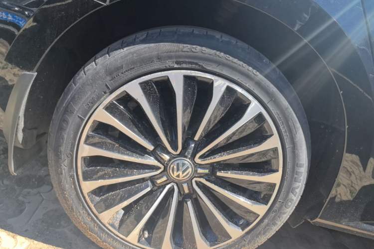Used Volkswagen Passat 2016 330TSI DSG Prestige Edition Right Rear Wheel Hub
