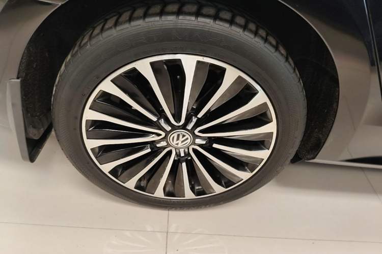 Used Volkswagen Passat 2016 330TSI DSG Prestige Edition Right Rear Wheel Hub