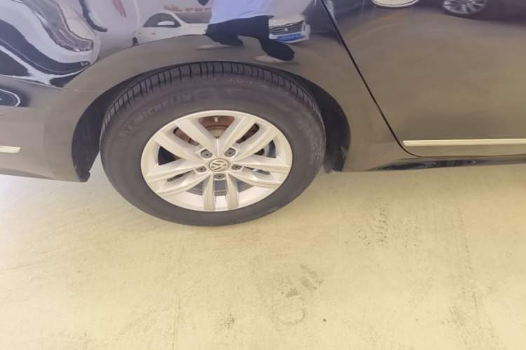 Used Volkswagen Passat 2016 330TSI DSG Luxury Edition Right Rear Wheel Hub