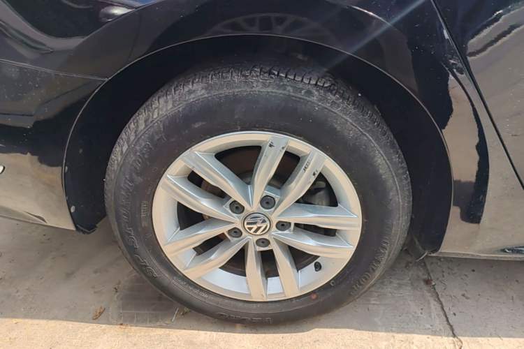 Used Volkswagen Passat 2016 330TSI DSG Luxury Edition Right Rear Wheel Hub