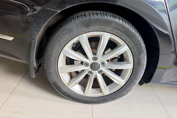 Used Volkswagen Passat 2016 330TSI DSG Luxury Edition Right Rear Wheel Hub
