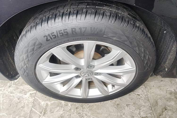 Used Volkswagen Passat 2016 330TSI DSG Prestige Edition Right Rear Wheel Hub