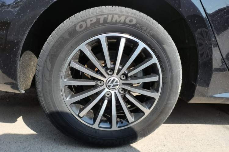 Used Volkswagen Passat 2016 1.8T Government Procurement Version (CEA Engine + 6AT) Right Rear Wheel Hub