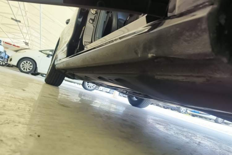 Used Volkswagen Passat 2016 330TSI DSG Luxury Edition Right Side Sill