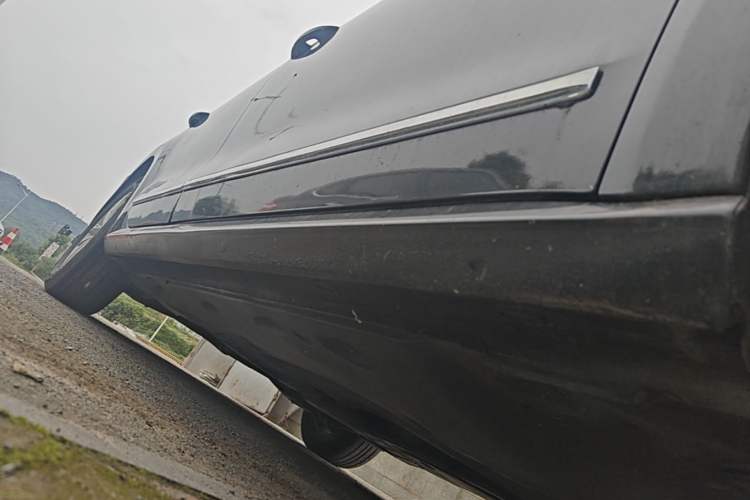 Used Volkswagen Passat 2016 330TSI DSG Luxury Edition Right Side Sill
