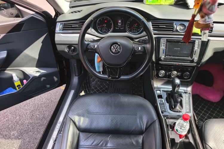 Used Volkswagen Passat 2016 330TSI DSG Prestige Edition Steering Wheel